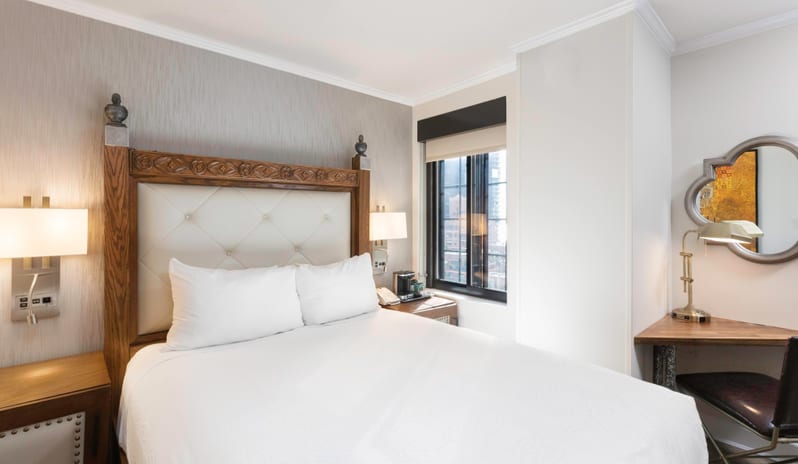 Westgate New York City - Luxe Queen Balcony room